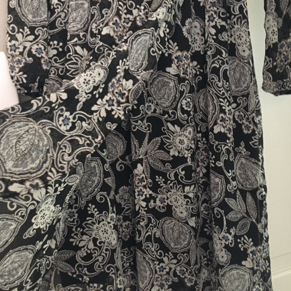 Dress - Picture 3 of 3