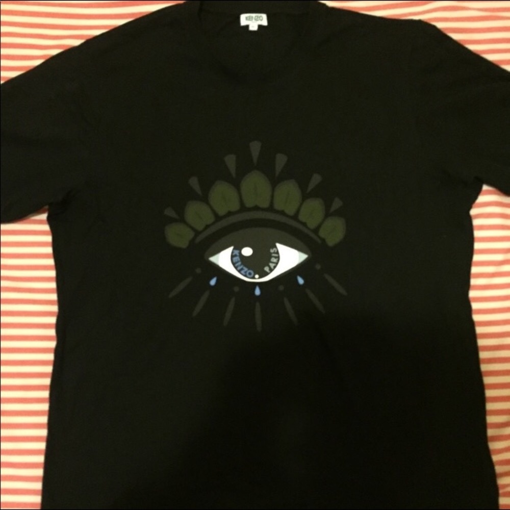 I'm selling my kenzo t shirt