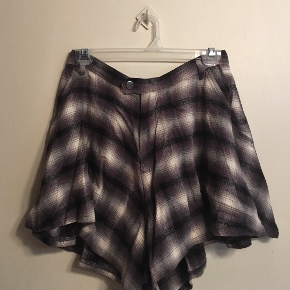 Unif X UO high waist flannel. short shorts.