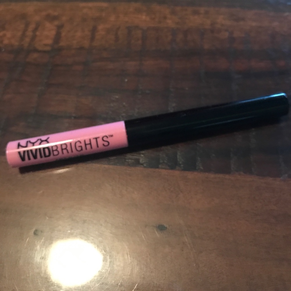 Nyx Vivid brights