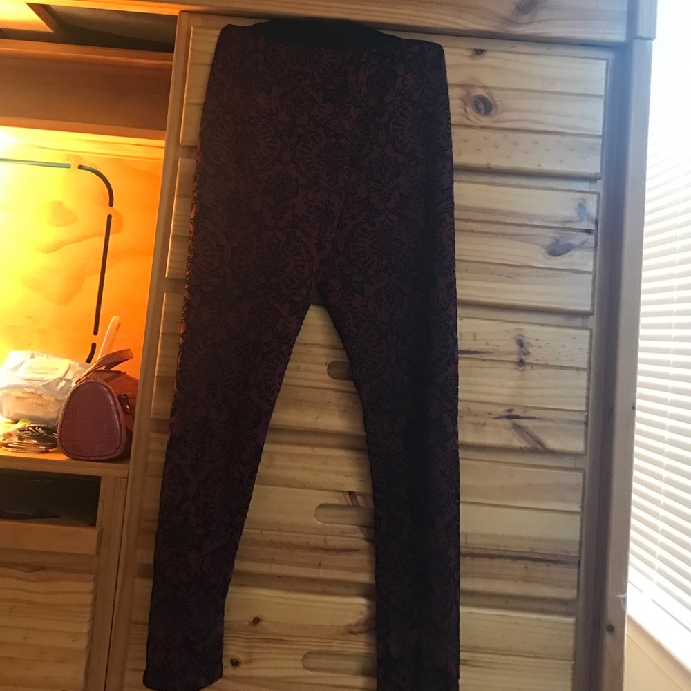 High waisted red leggings with black velour design
