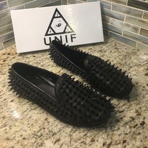 UNIF Hellraiser Black on Black, great condition.