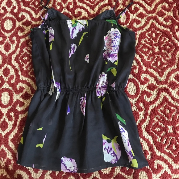 Floral Dressy Tank - Picture 3 of 3