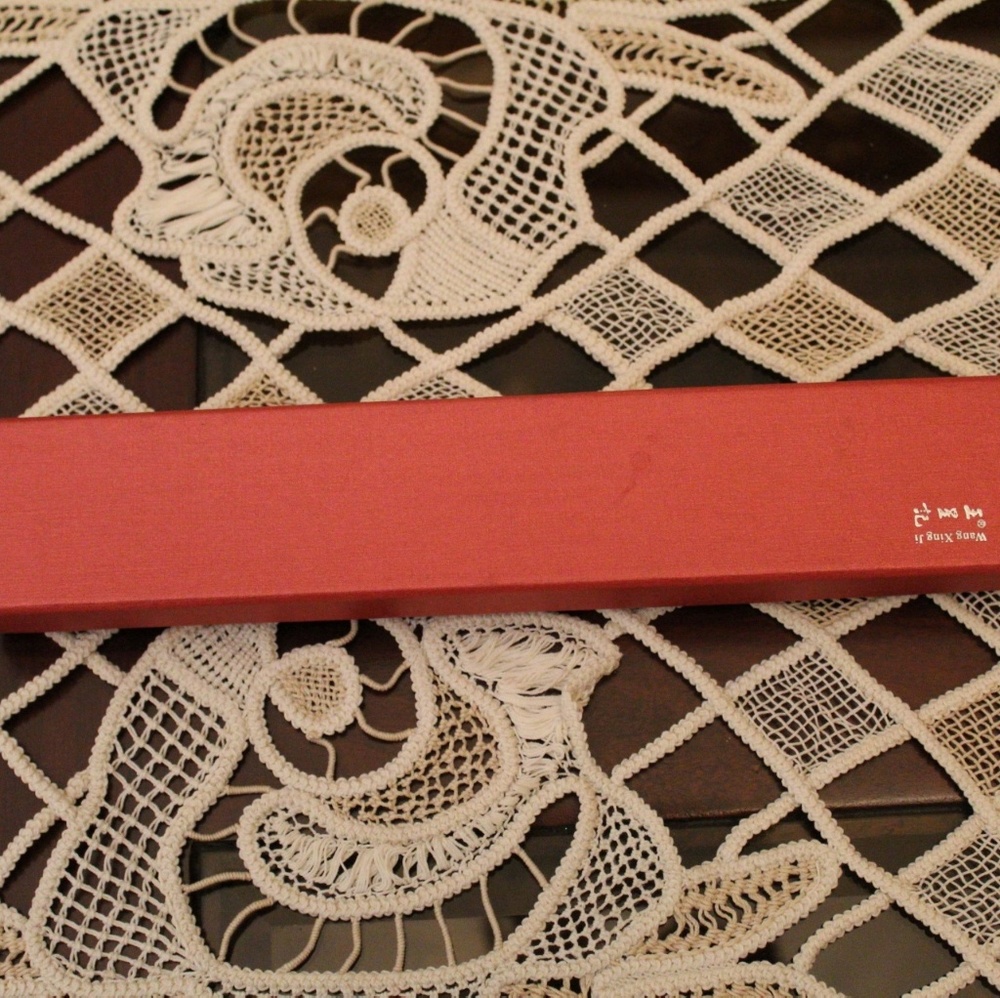 Beautiful Hand Fan - Picture 3 of 3