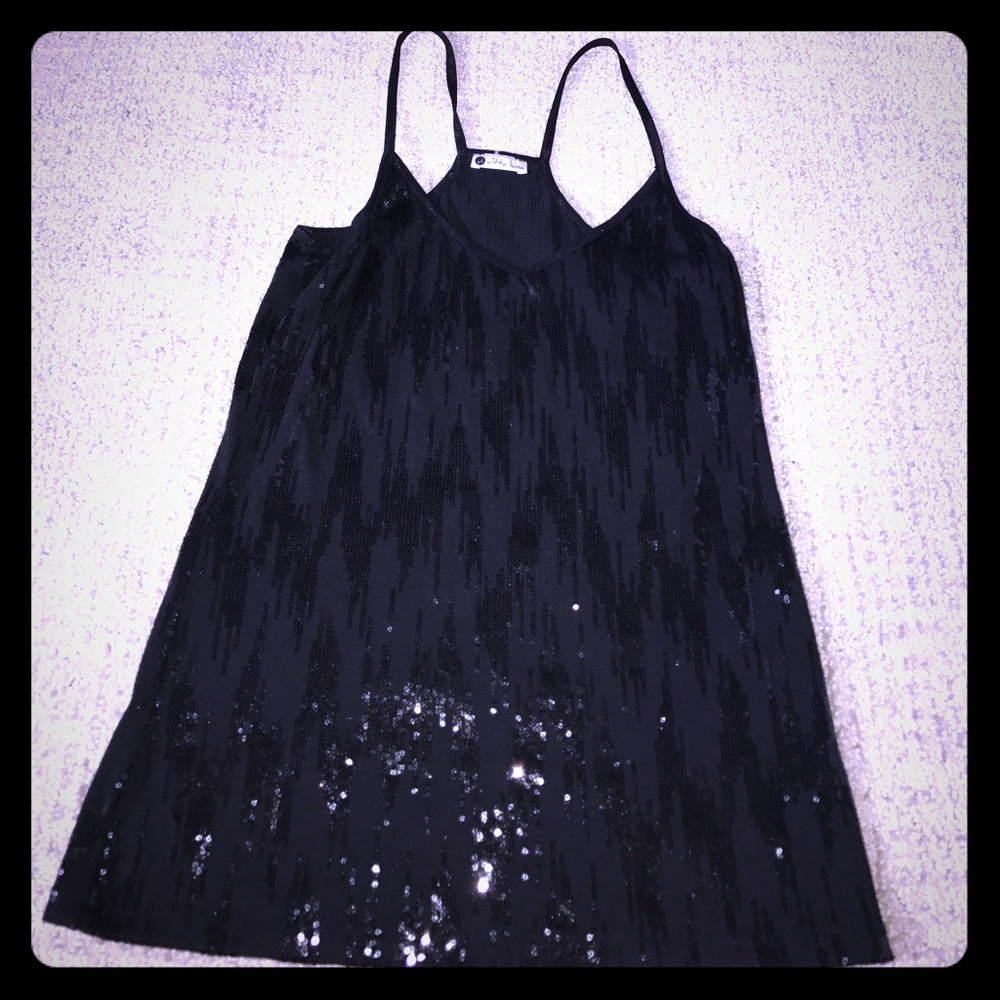 Black flowy tank top