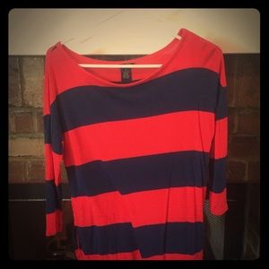 Three quarter sleeve top