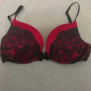 Victoria's Secret Very Sexy Plunge Push-up Bra 34D
