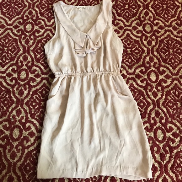 Tan sleeveless dress with pockets - Picture 1 of 4