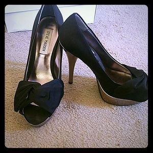 Steven Madden Ribbon Heels