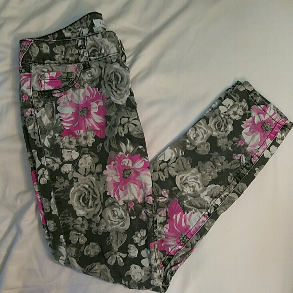 Candie's grey/pink floral print skinny jeans