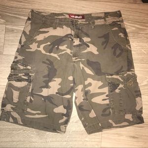 Men's camo cargo shorts