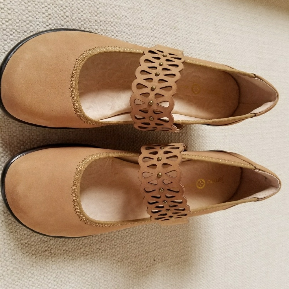 Jambo Tan Mary Jane Shoes