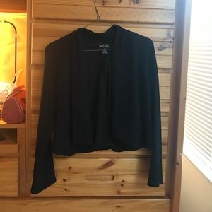 Beautiful cropped thin blazer