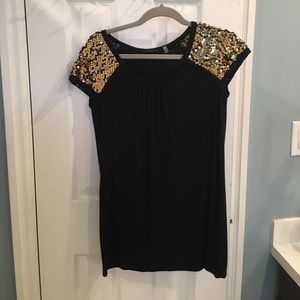 Elie Tahari tunic