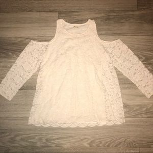 COLD SHOULDER LACE TOP