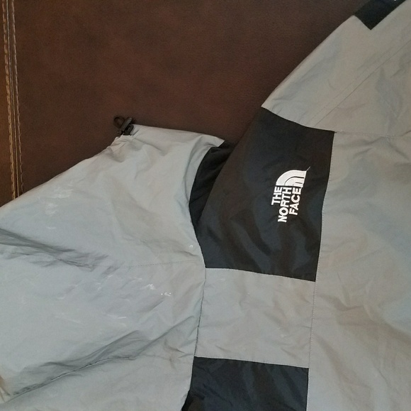 The North Face SUPREME - MAKE AN OFFER! - Picture 3 of 5