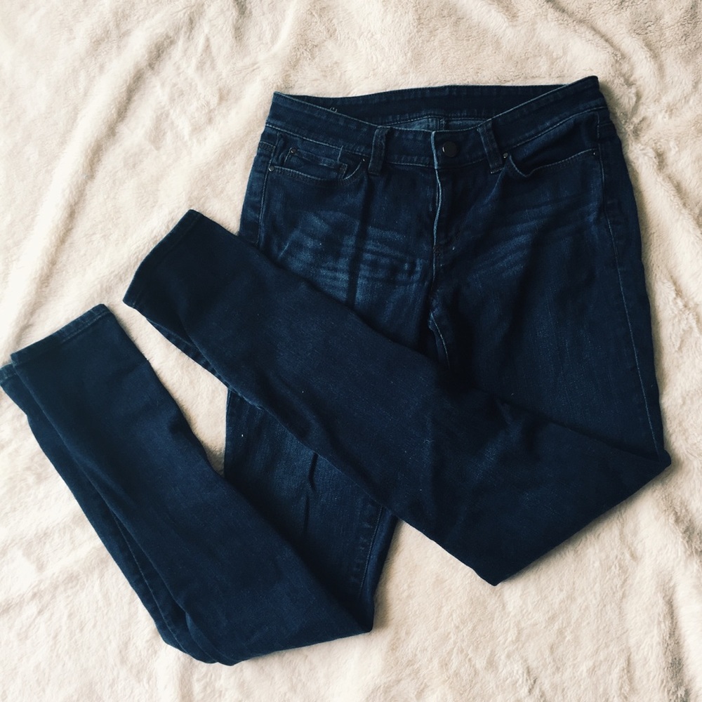 Ann Taylor dark wash jeans!!