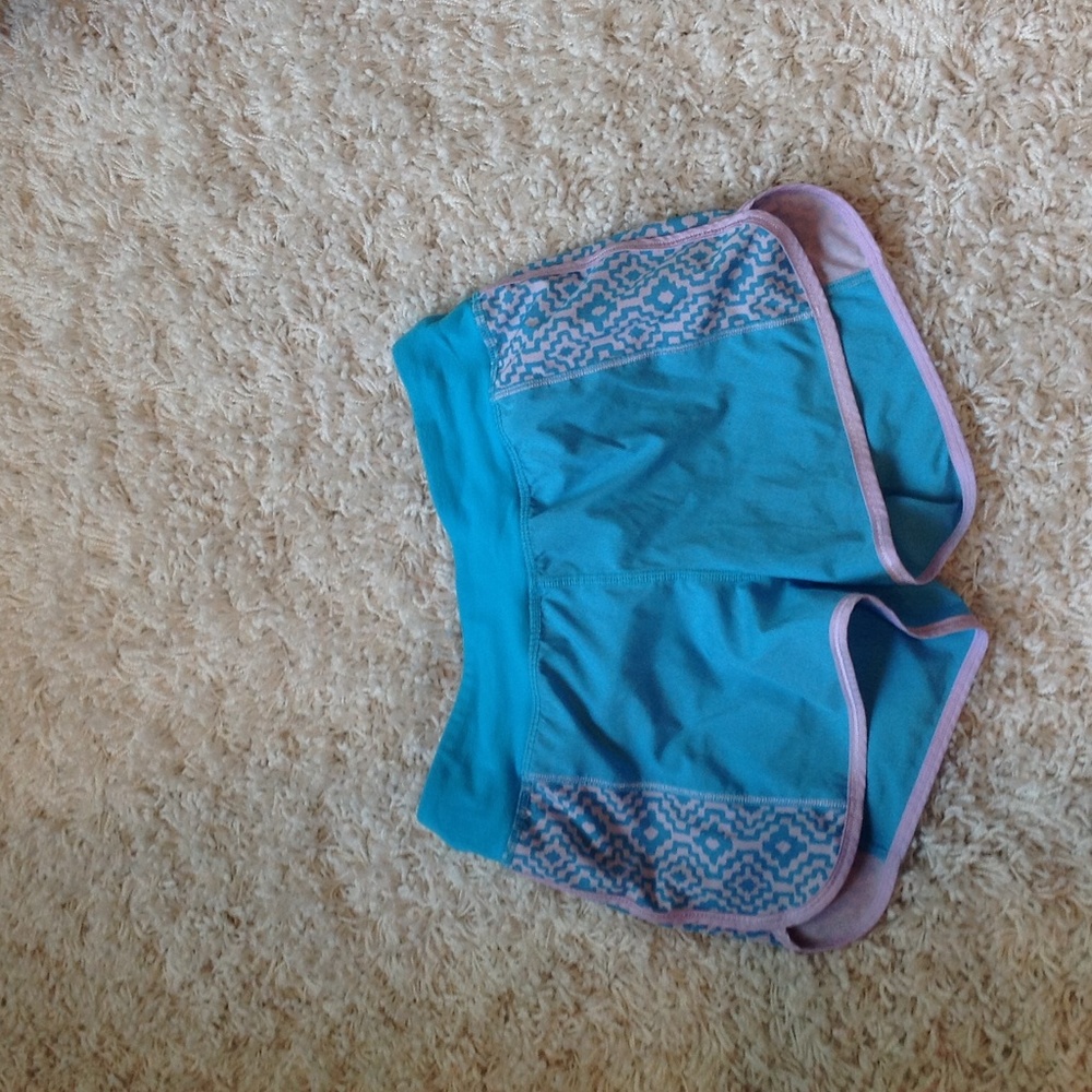 Ivviva blue and purple pattern speedy shorts