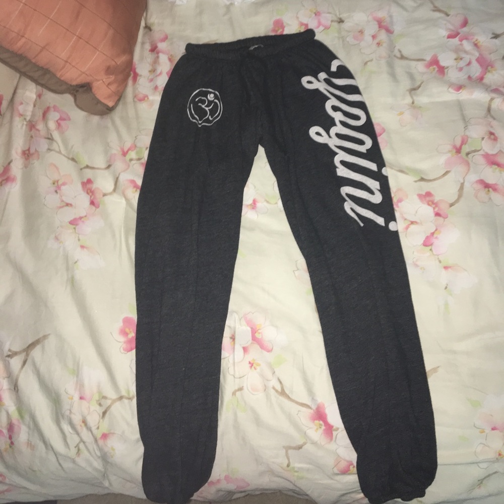 Sweatpants with adjustable waist