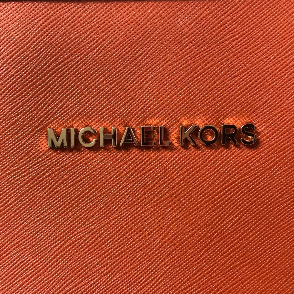 ❌SOLD❌ @lovella's Purses& more..Michael Kors Tote - Picture 5 of 8