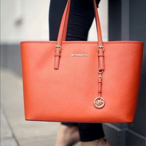 ❌SOLD❌ @lovella's Purses& more..Michael Kors Tote - Picture 8 of 8