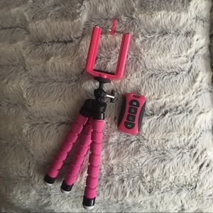 🆕 Phone Tripod with Remote