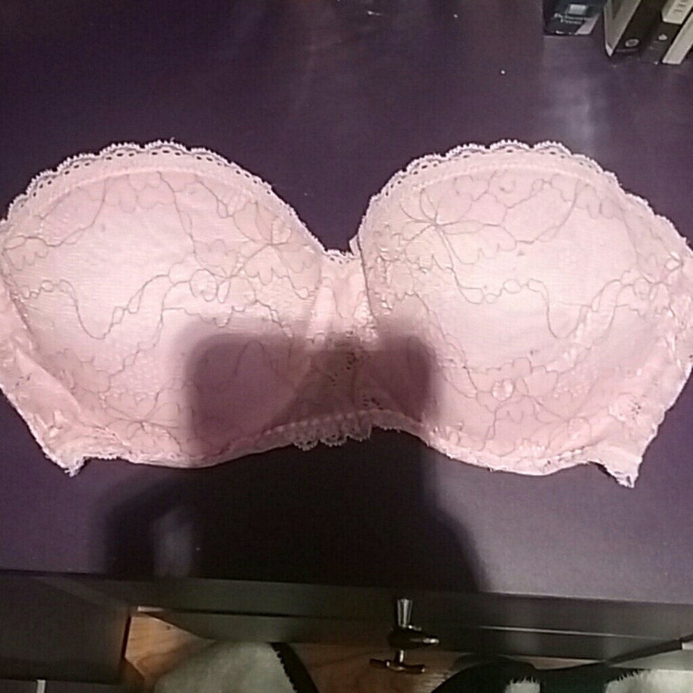 Xhilaration Lightly Lined Strapless Lace Bra