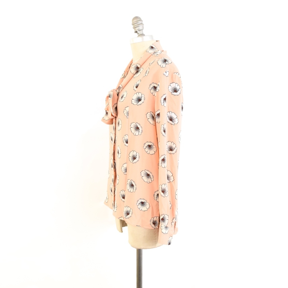❌SOLD❌Ann Taylor Pastel Peach Poppy Bow Blouse - Picture 3 of 5