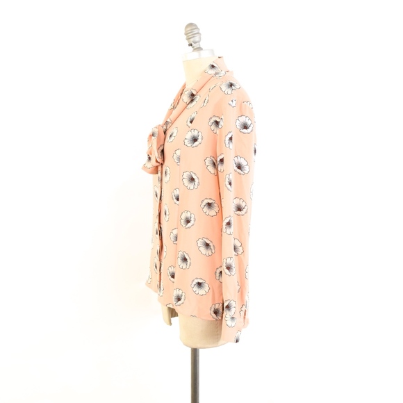 ❌SOLD❌Ann Taylor Pastel Peach Poppy Bow Blouse - Picture 3 of 5