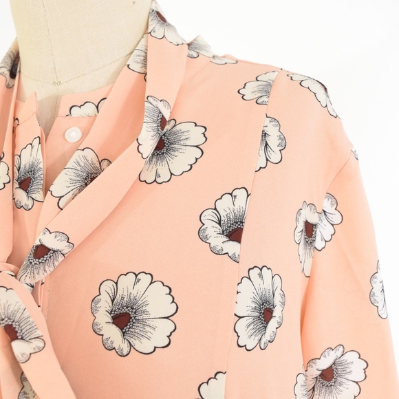 ❌SOLD❌Ann Taylor Pastel Peach Poppy Bow Blouse - Picture 2 of 5