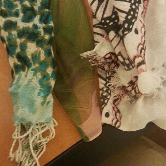 Three scarf bundle - Picture 2 of 2
