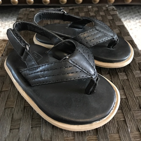 Gap sandals for baby - Picture 1 of 6