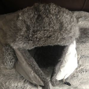🆕 White and grey fur hat