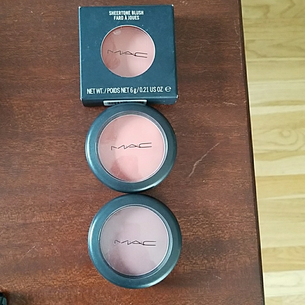 3 blushes for hope4connolly