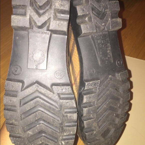 Burberry rain boots - Picture 5 of 8