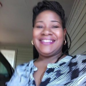 Meet your Posher, Yohana