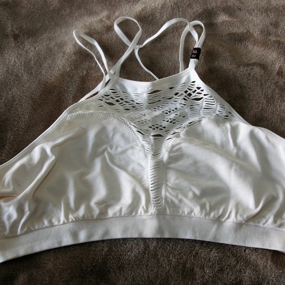VS Cream Dream Bralette NWT