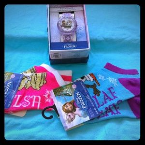 Girls Frozen watch and socks