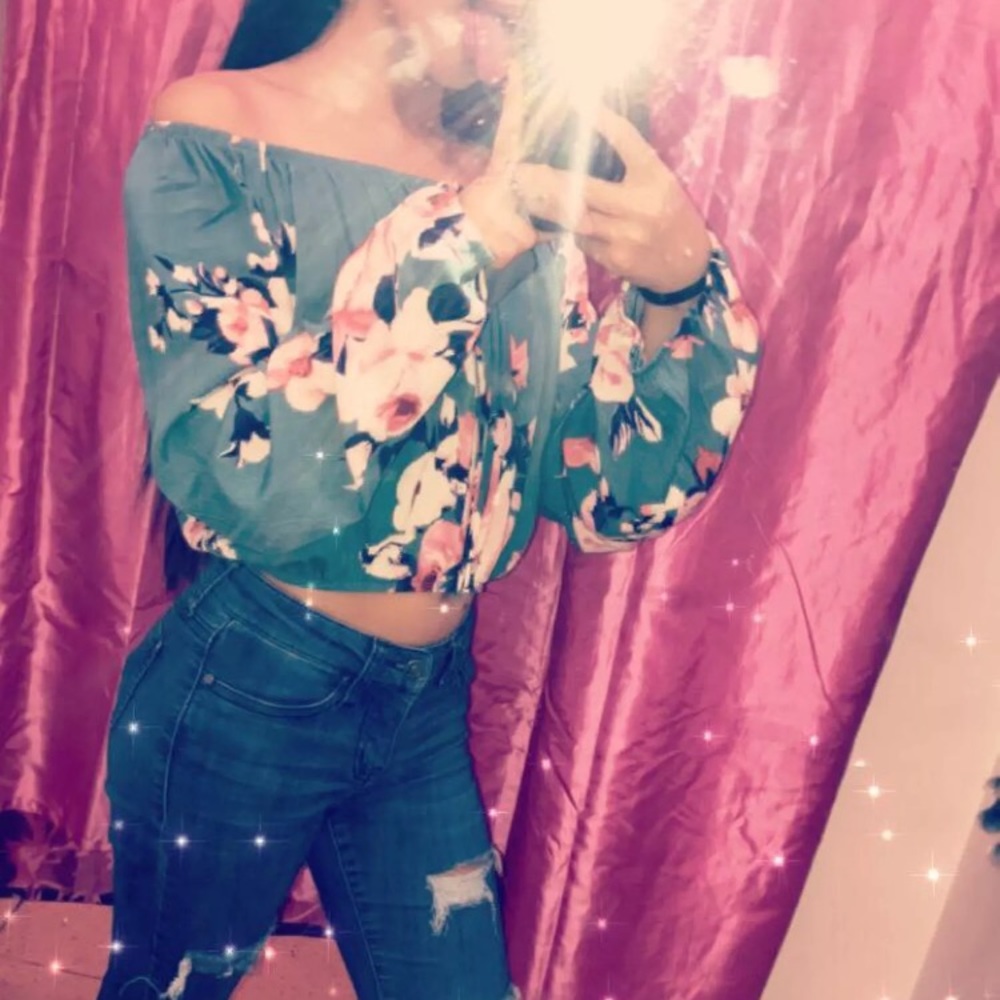 Off The Shoulder Long Sleeve Floral Crop Top