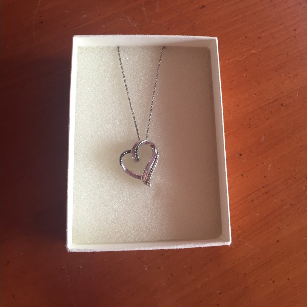 Kay Jewelers silver heart necklace