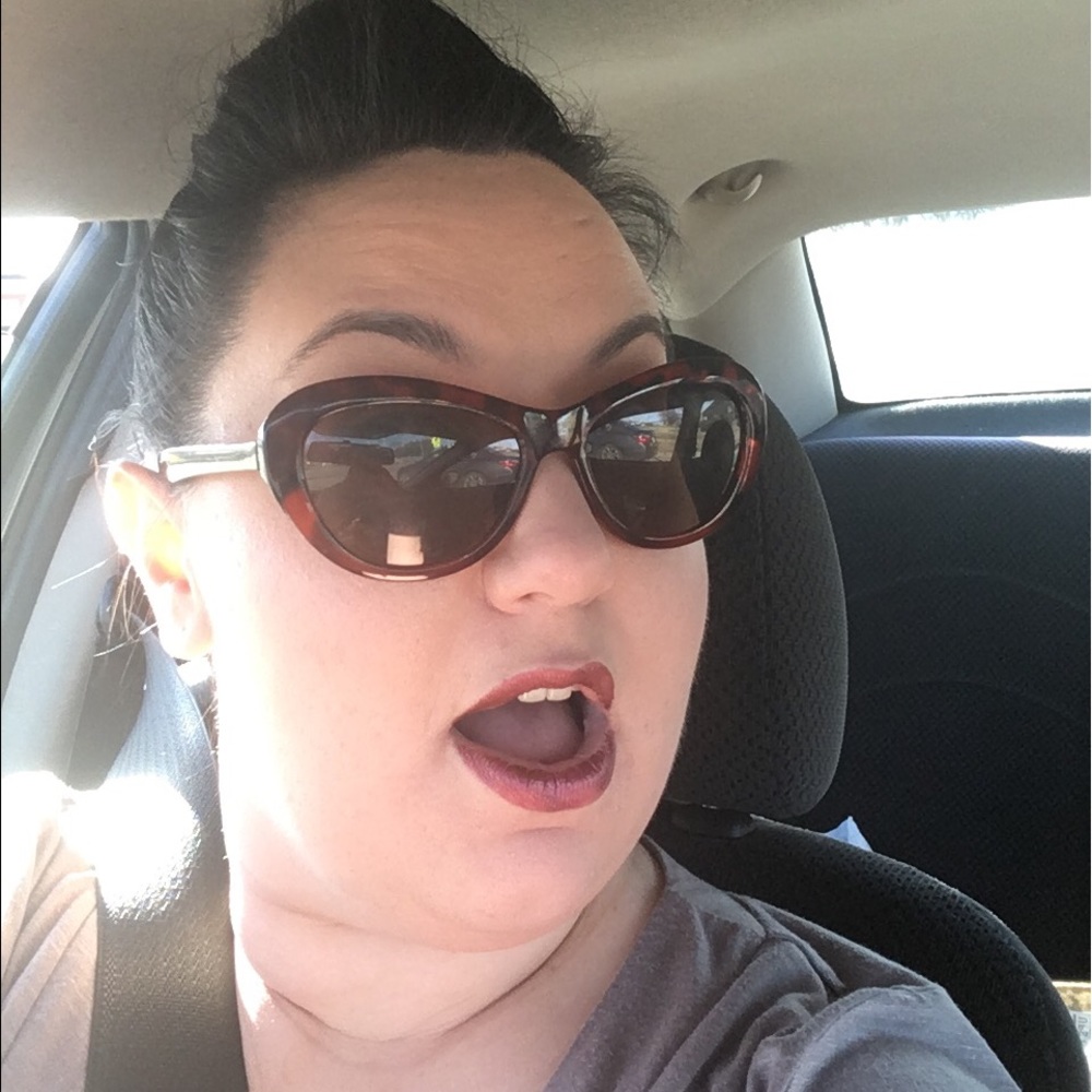 Meet your Posher, Jasmine