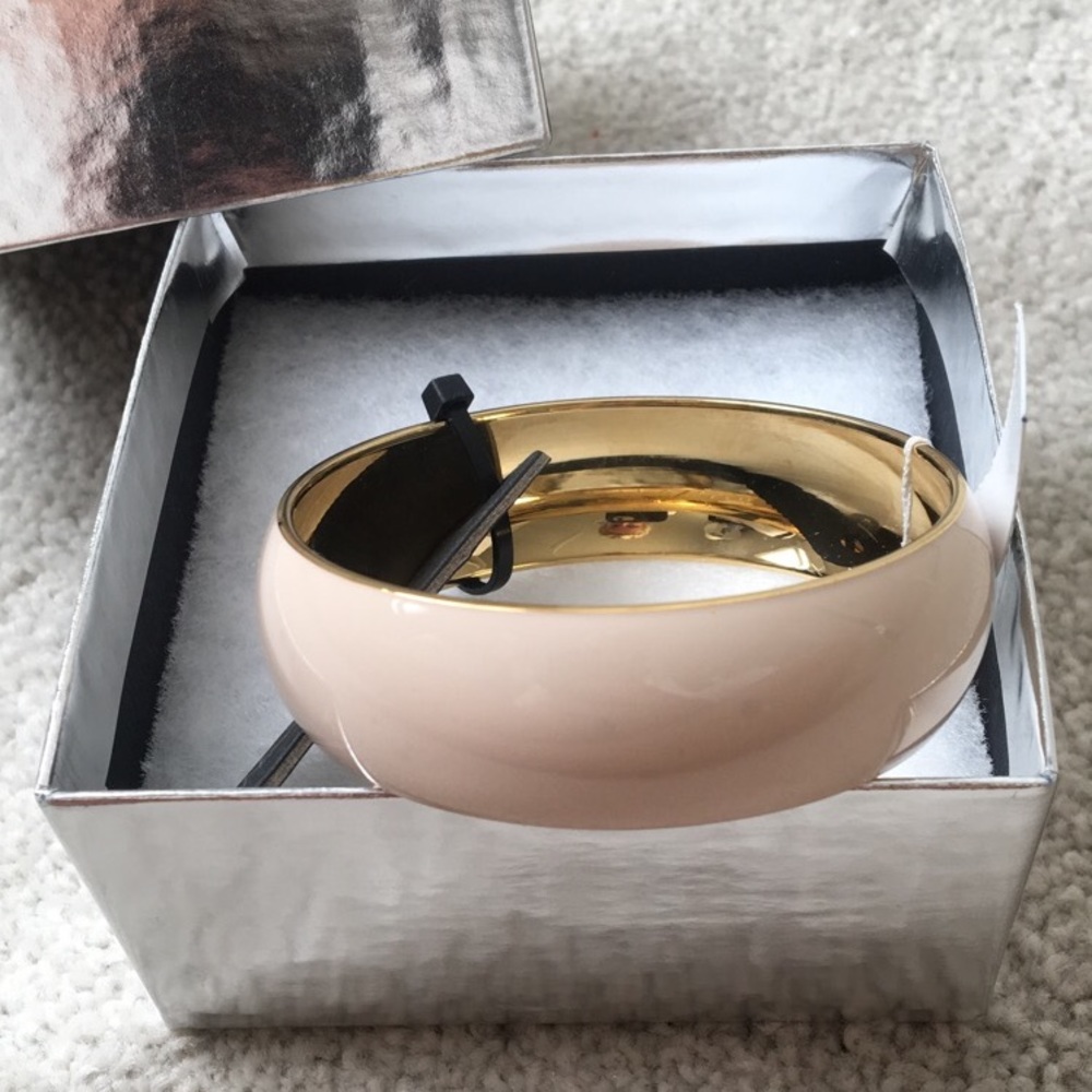 Beige bangle