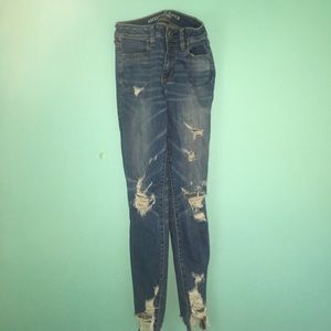 AMERICAN EAGLE JEANS
