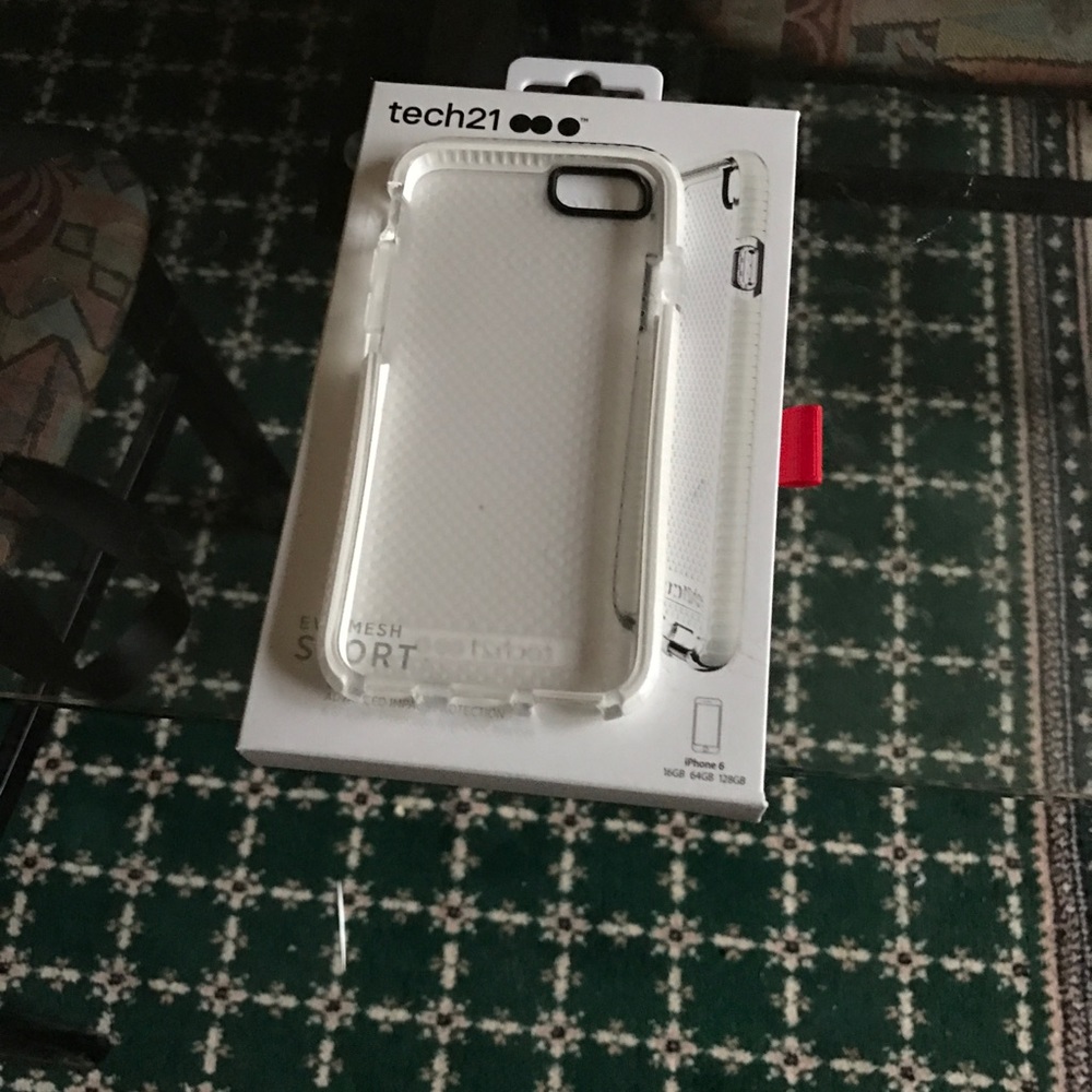 iPhone 6/6s case tech 21 white clear