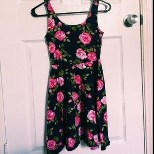 Floral Mini Dress / Forever 21