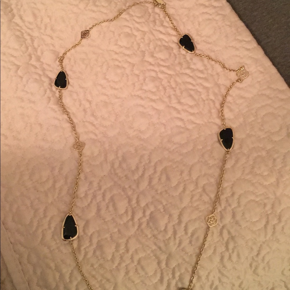Kendra Scott necklace