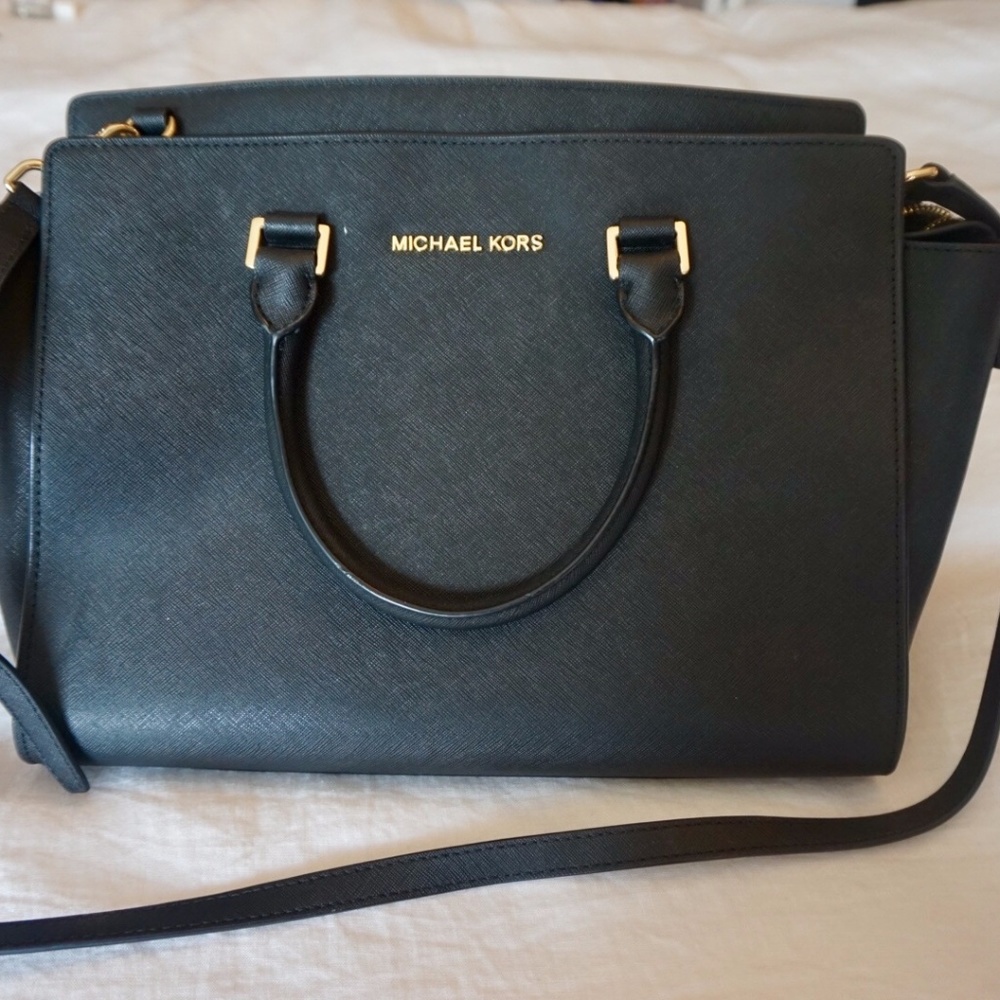 MICHAEL Michael Kors Black Selma Bag