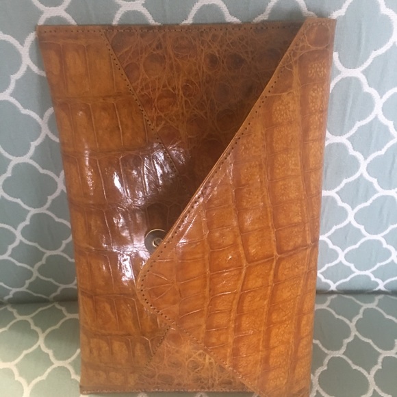 Clutches 👛 - Picture 3 of 7