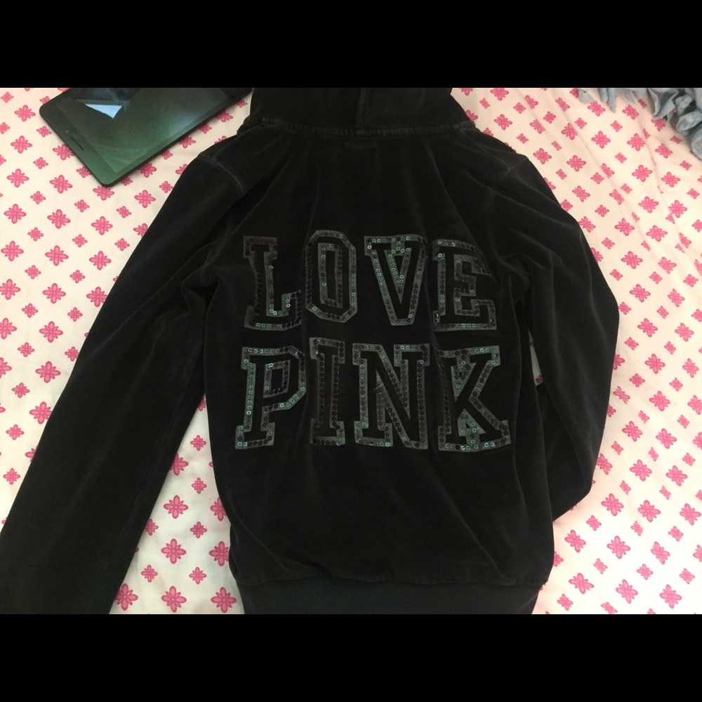 Love pink hoodie