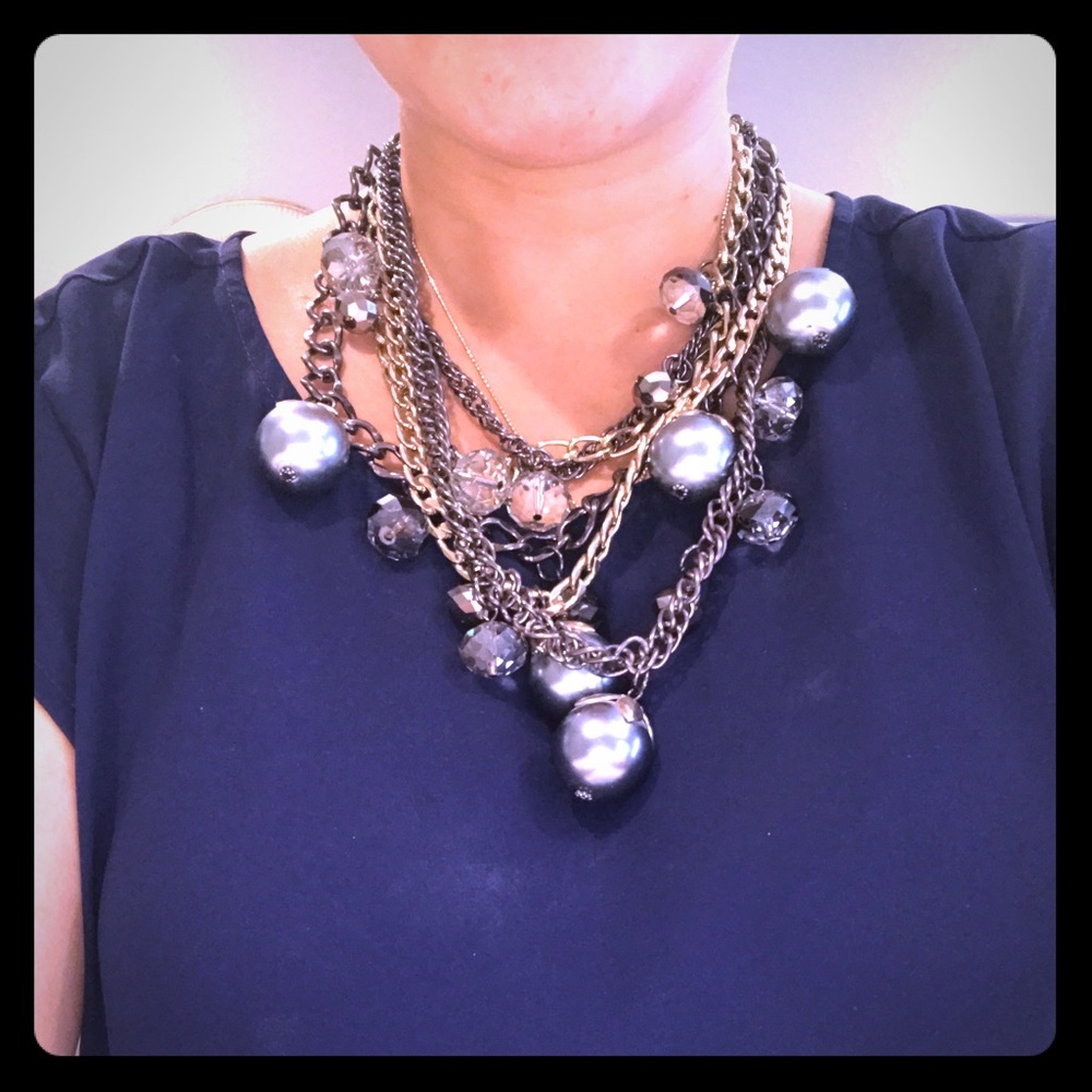 Beautiful statement necklace!